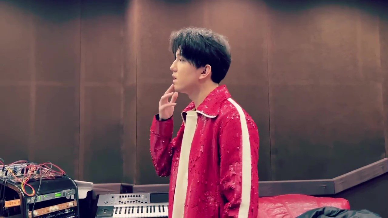 Dimash Qudaibergen - l'instrumentiste Dimash Universe