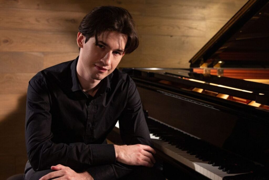 Dmytro Gordon Dimash Qudaibergen